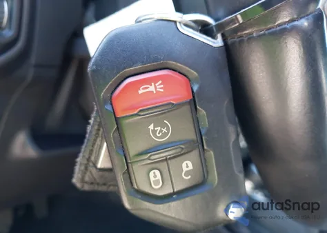 2018 Jeep Wrangler Unlimited Sahara 4X4 from USA, damaged, VIN 1C4HJXEG0JW330394